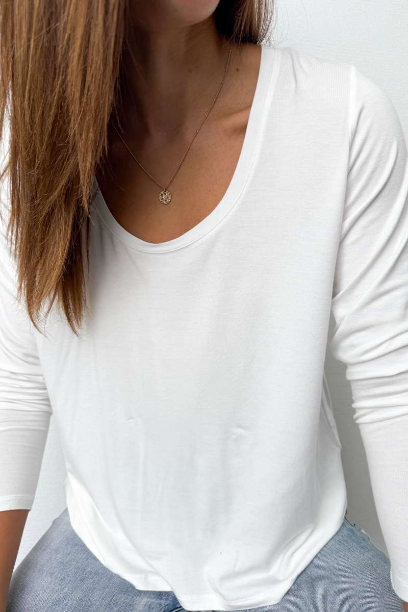 Long Sleeve Everyday Scoop Tee - Image 11
