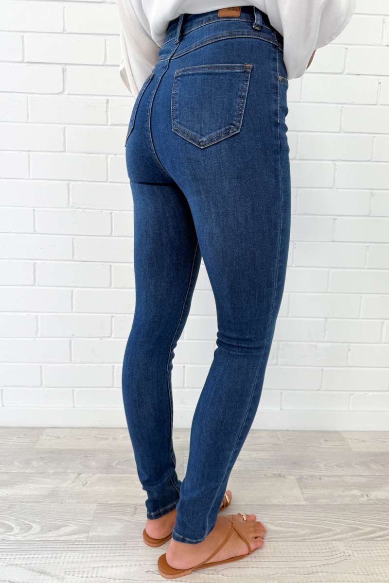 Reign Jeans - Image 8