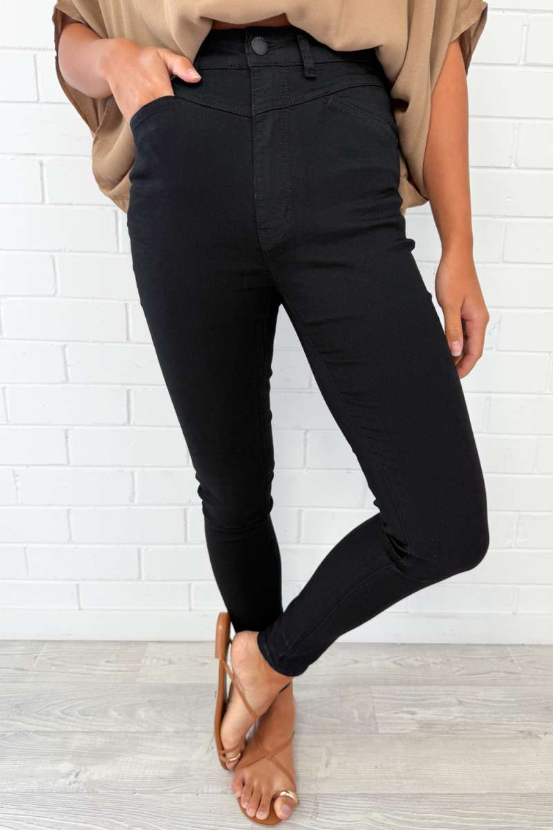 Reign Jeans - Image 15