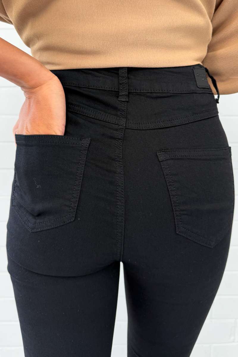 Reign Jeans - Image 21